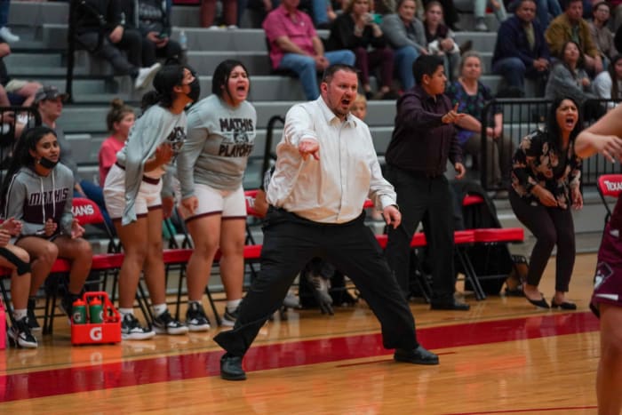 mathis-london-girls-basketball-playoffs00102